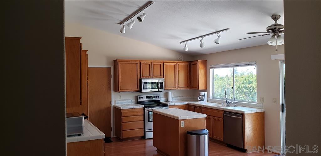 27239 Latigo Road Valley Center, CA 92082 - Photo 18 of 25 Gallery Image 18