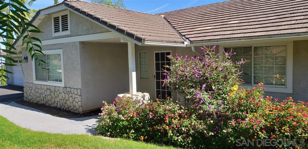 27239 Latigo Road Valley Center, CA 92082 - Photo 3 of 25 Gallery Image 3