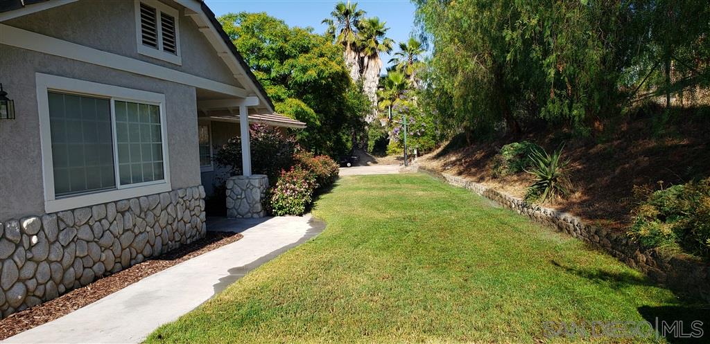 27239 Latigo Road Valley Center, CA 92082 - Photo 4 of 25 Gallery Image 4