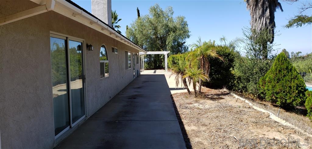 27239 Latigo Road Valley Center, CA 92082 - Photo 9 of 25 Gallery Image 9