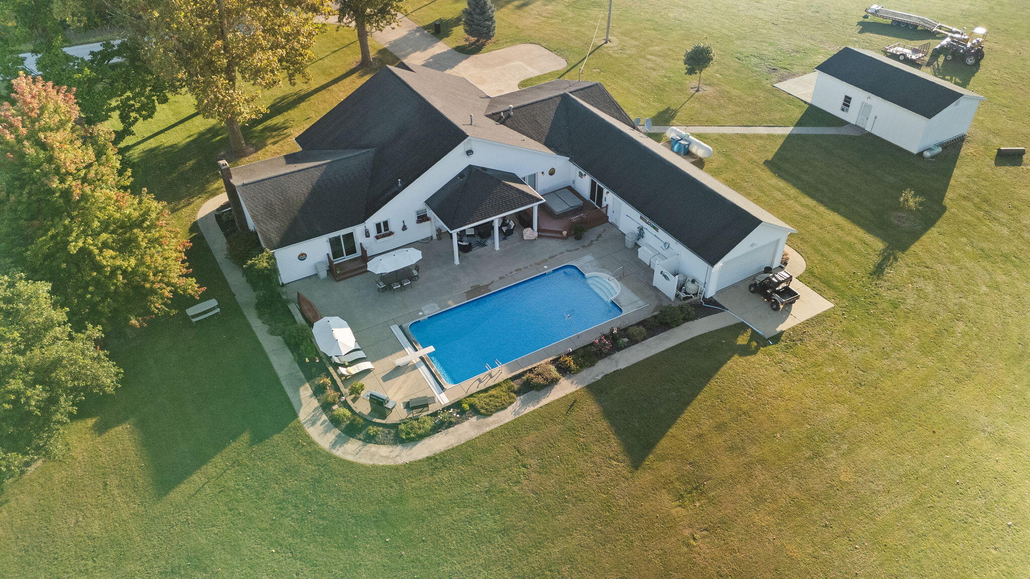 1705 East Lake Kenoyer Road Brook, IN 47922 - Photo 4 of 81 2048x1152