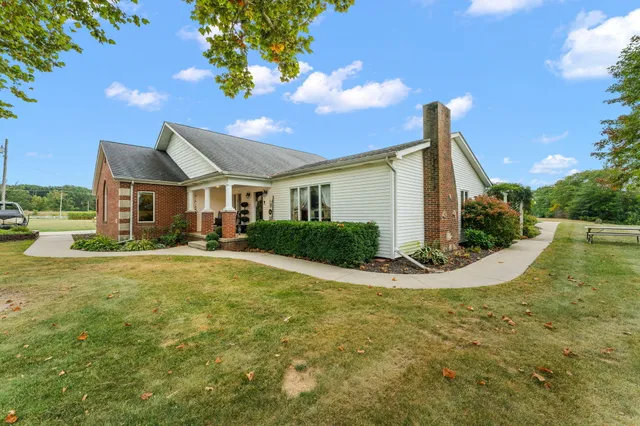$915,000 | 1705 East Lake Kenoyer Road, Brook, IN 47922