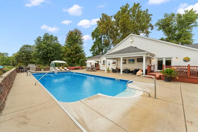 $915,000 | 1705 East Lake Kenoyer Road, Brook, IN 47922