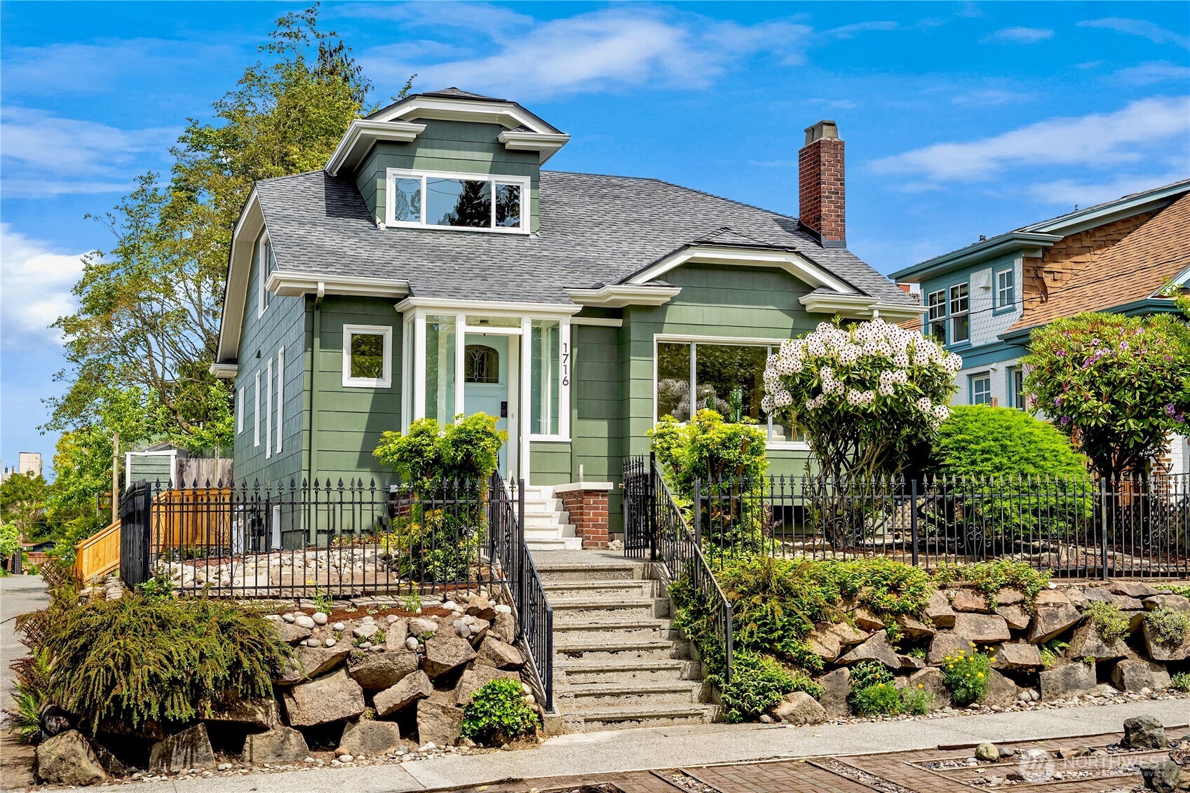 1716 North 43rd Street Seattle, WA 98103 - Photo 2 of 38 Gallery Image 2