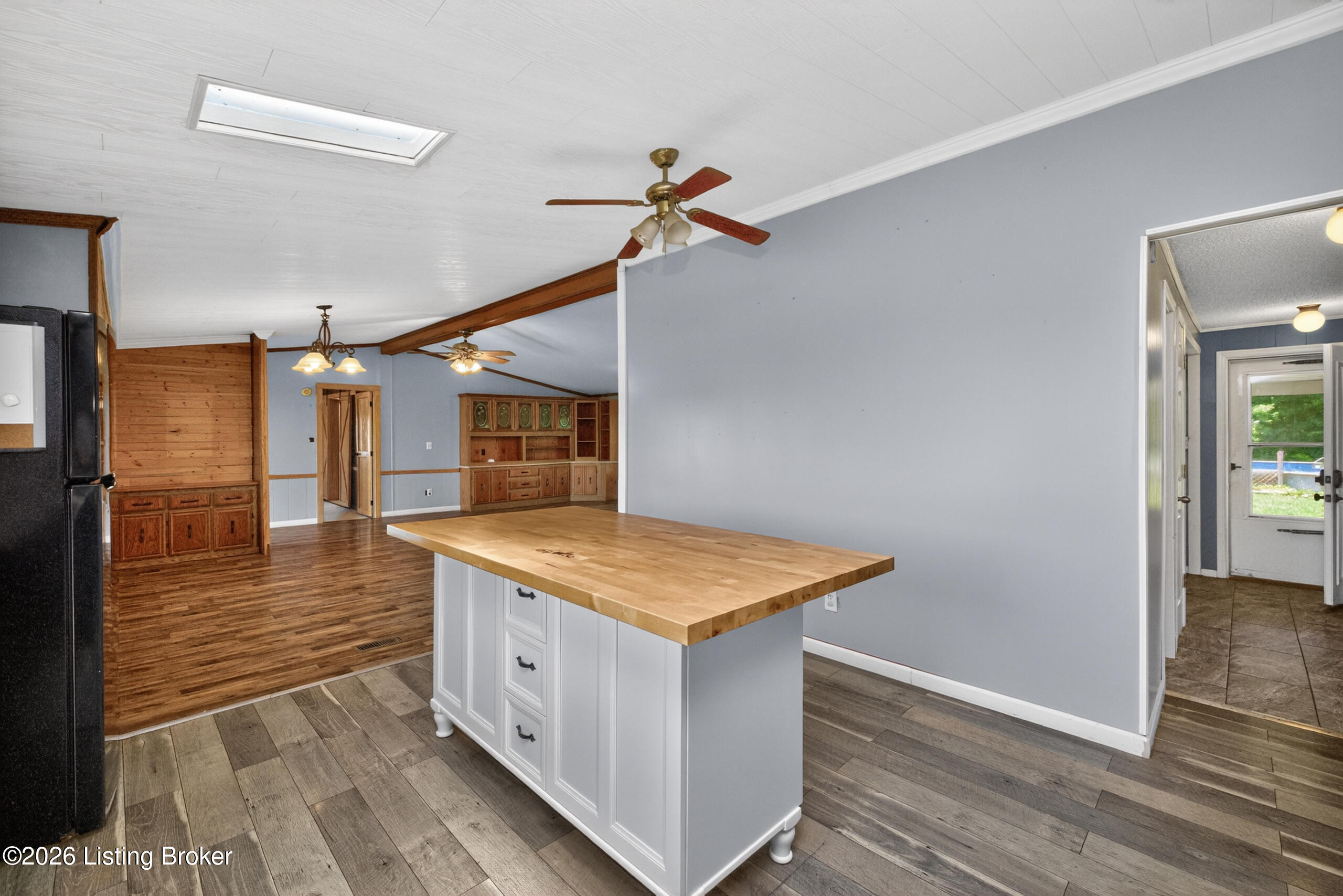 957 Cane Run Road Springfield, KY 40069 - Photo 13 of 50 Kitchen Island
