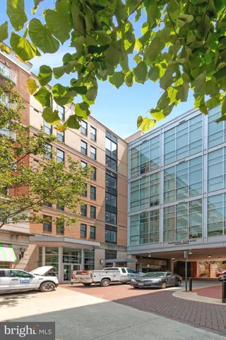 $619,900 | 444 West Broad Street, Unit 401, Falls Church, VA 22046