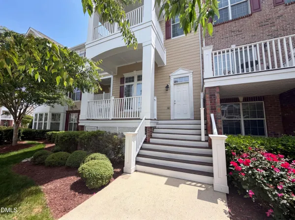 $377,000 | 10321 Sablewood Drive, Unit 117, Raleigh, NC 27617