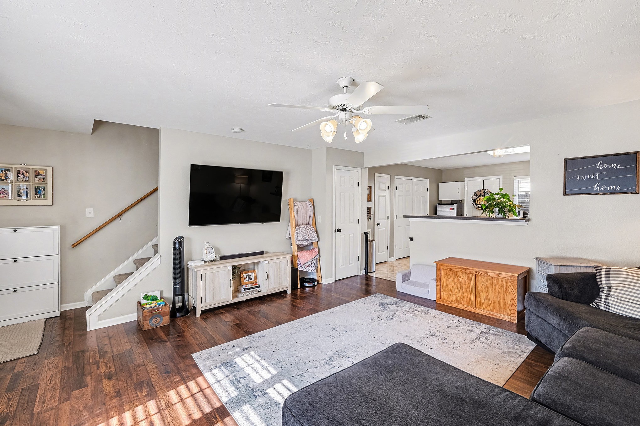 2039 George Buchanan La Vergne, TN 37086 - Photo 4 of 18 a living room with furniture and a flat screen tv