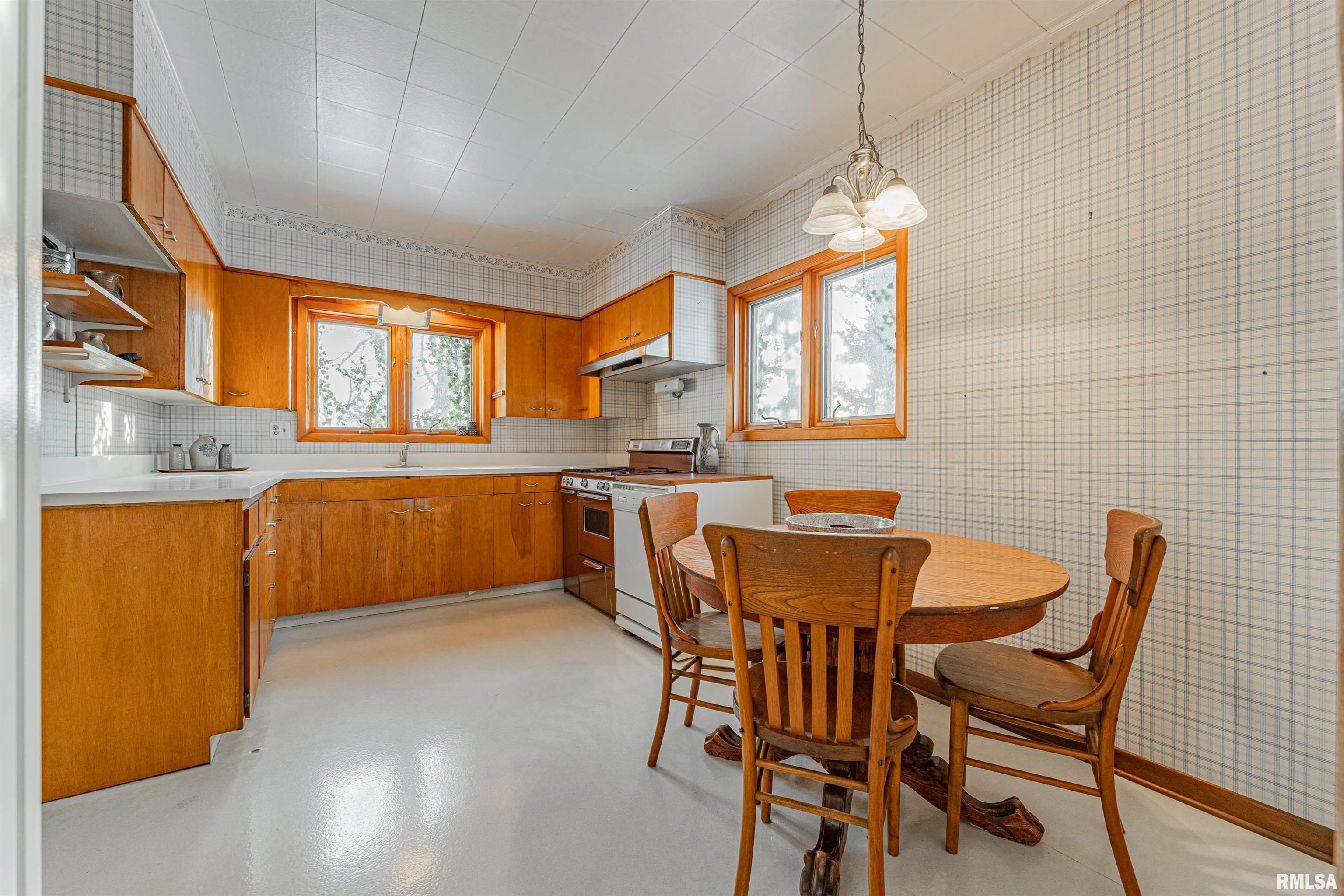 2125 700th Street Mount Pulaski, IL 62548 - Photo 12 of 48