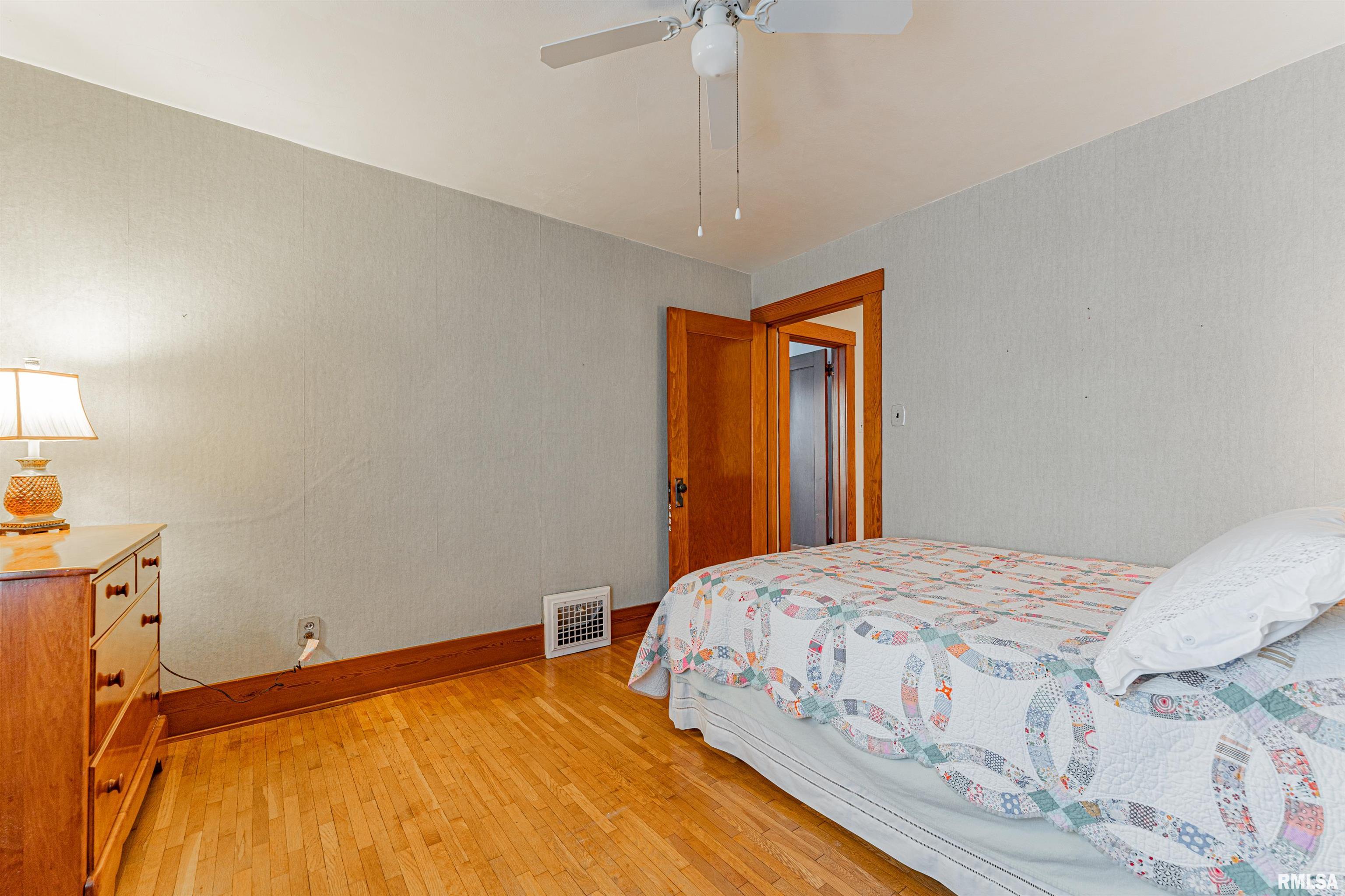 2125 700th Street Mount Pulaski, IL 62548 - Photo 25 of 48