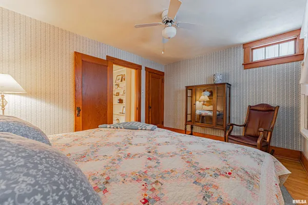 $305,000 | 2125 700th Street, Mount Pulaski, IL 62548