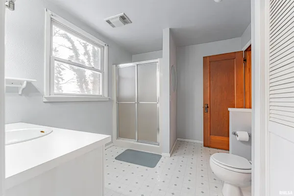 $305,000 | 2125 700th Street, Mount Pulaski, IL 62548