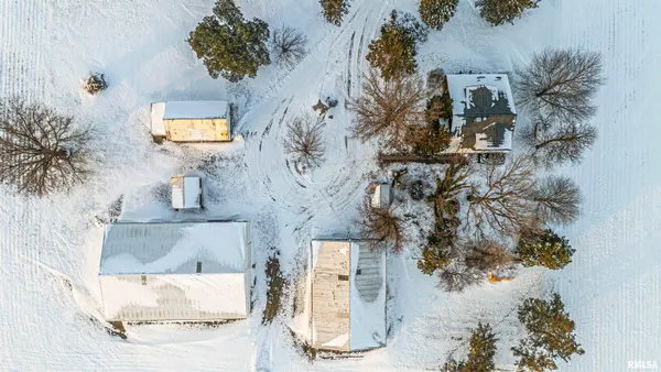 $305,000 | 2125 700th Street, Mount Pulaski, IL 62548