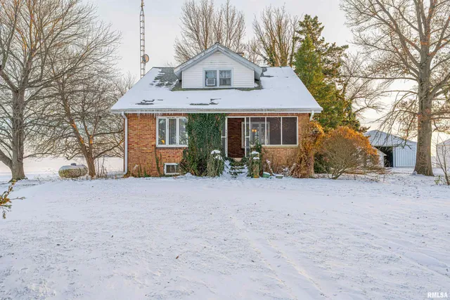 $299,000 | 2125 700th Street, Mount Pulaski, IL 62548