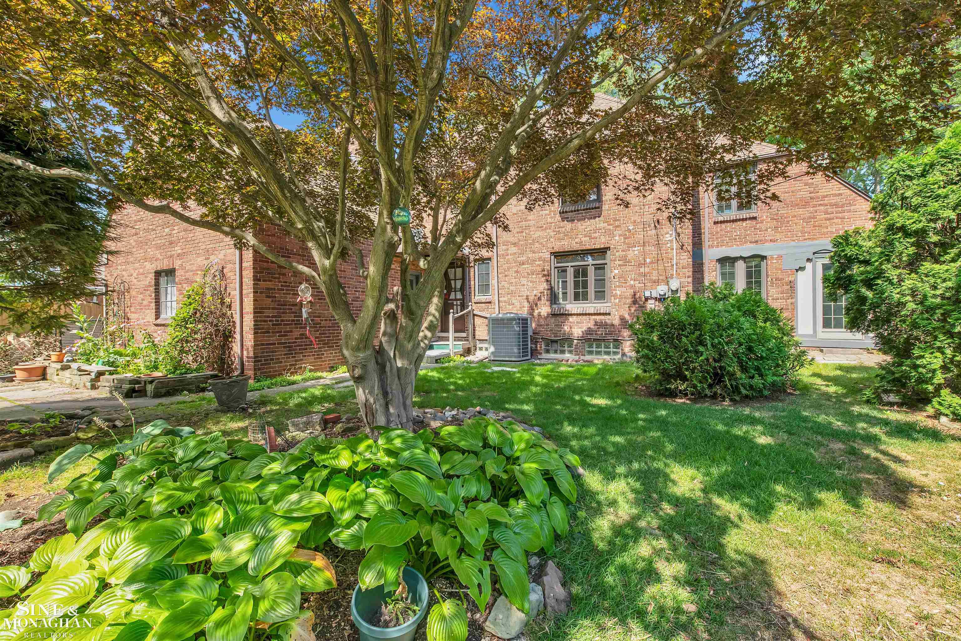 829 Trombley Road Grosse Pointe, MI 48230 - Photo 34 of 45 50149596-6eaee073-9fbb-4966-93bc-47783eb31f7e.JPG