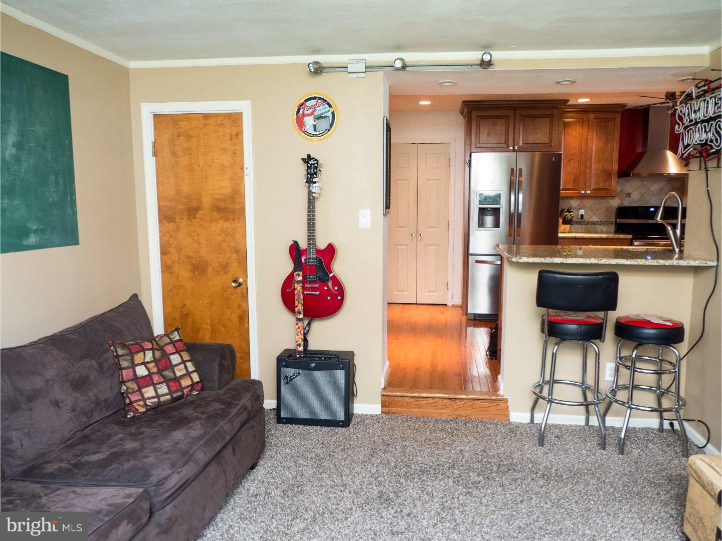 123 Cascade Road Springfield, PA 19064 - Photo 11 of 25 Family Room
