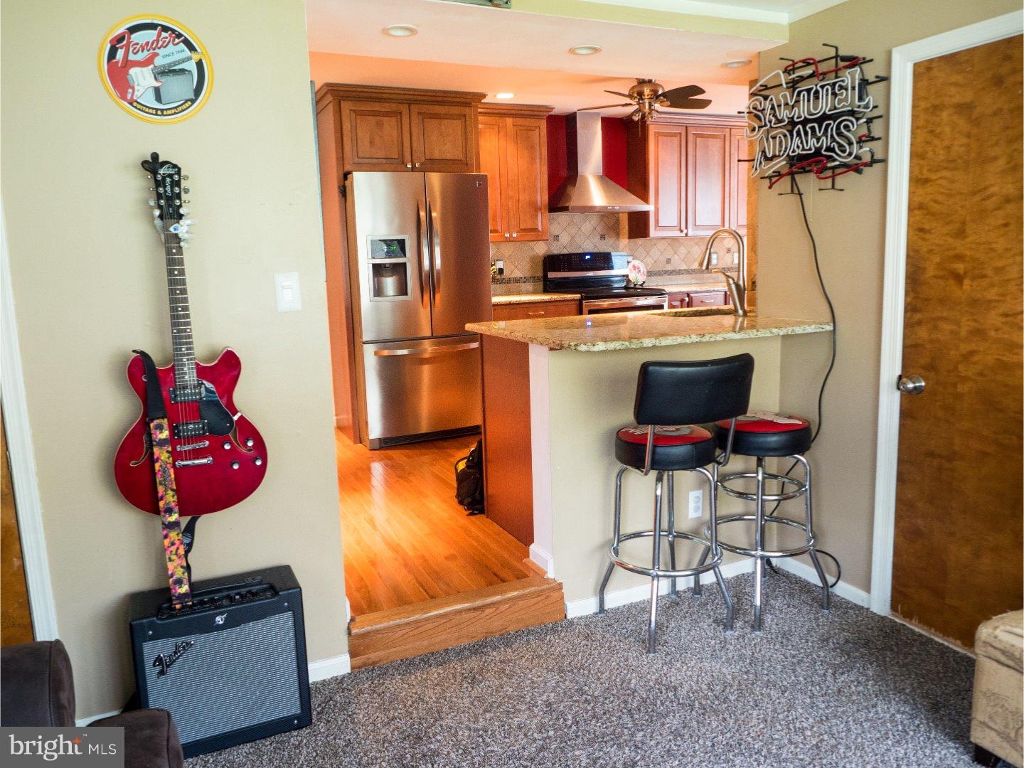 123 Cascade Road Springfield, PA 19064 - Photo 12 of 25 Family Room