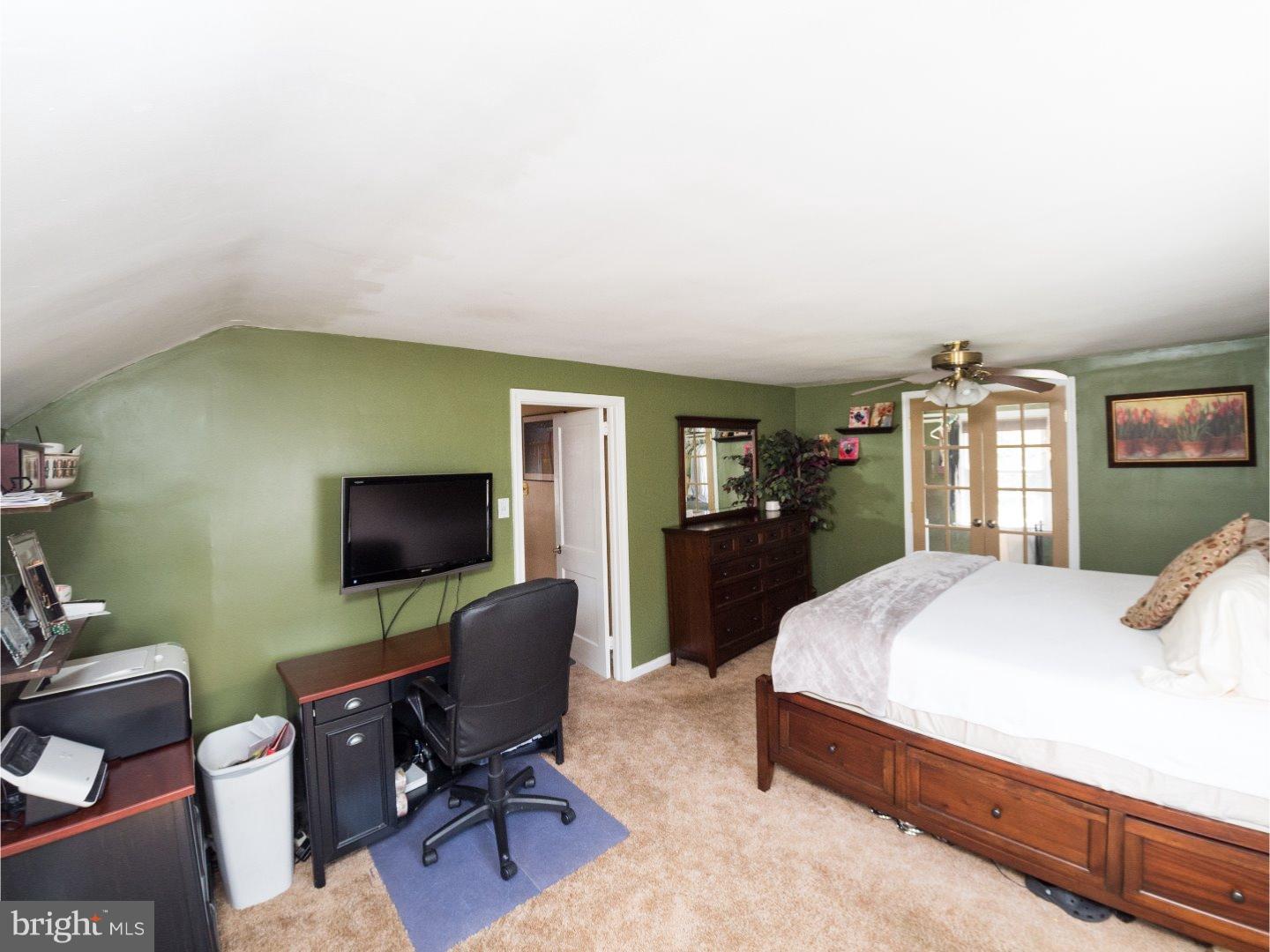 123 Cascade Road Springfield, PA 19064 - Photo 16 of 25 Bedroom - Main