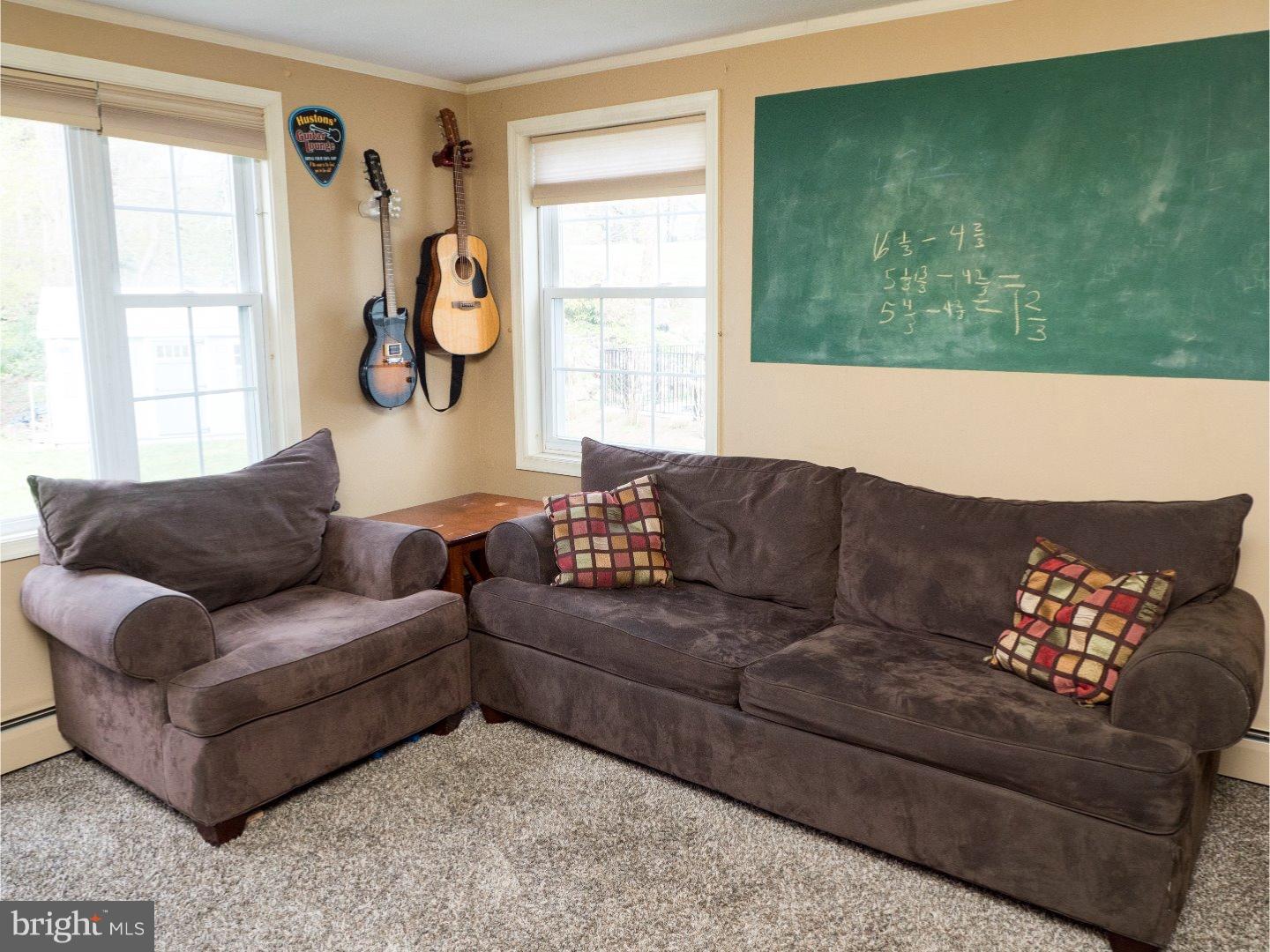 123 Cascade Road Springfield, PA 19064 - Photo 10 of 25 Family Room