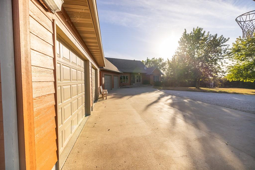 31620 A Northeast 2400 Road Greeley, KS 66033 - Photo 4 of 90