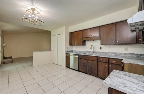 $214,900 | 7902 White Swan Drive, Humble, TX 77396