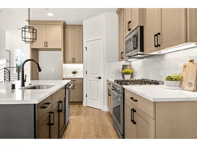 $686,000 | 4701 Northwest Camas Meadows Drive, Camas, WA 98607