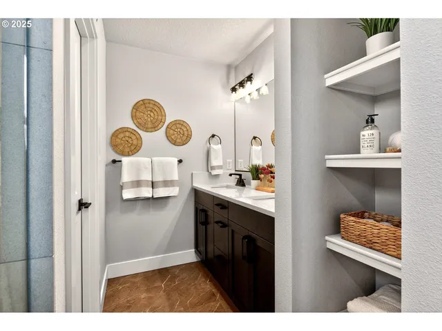 $686,000 | 4701 Northwest Camas Meadows Drive, Camas, WA 98607