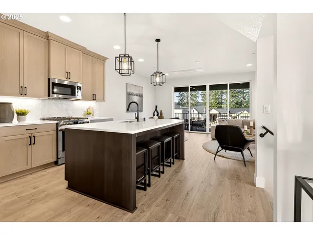 $686,000 | 4701 Northwest Camas Meadows Drive, Camas, WA 98607