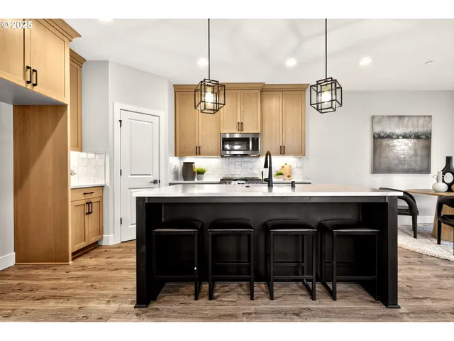 $686,000 | 4701 Northwest Camas Meadows Drive, Camas, WA 98607