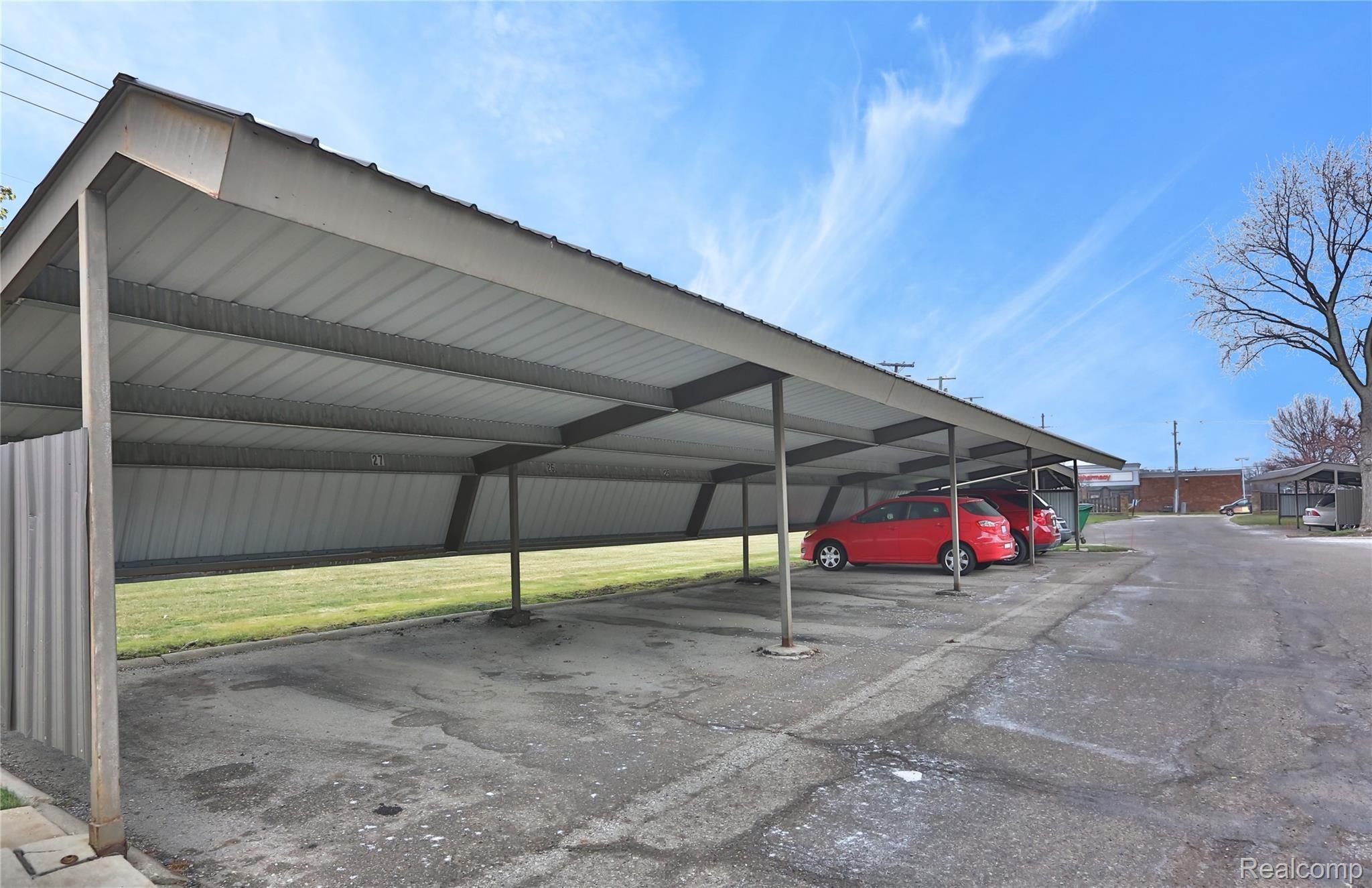 260 West 13 Mile Road, Unit 27 Madison Heights, MI 48071 - Photo 3 of 15 0I0A4950.jpeg