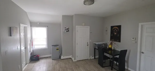 $1,750 | 120 Plain Street, Unit 2, Fall River, MA 02723