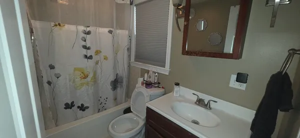 $1,750 | 120 Plain Street, Unit 2, Fall River, MA 02723