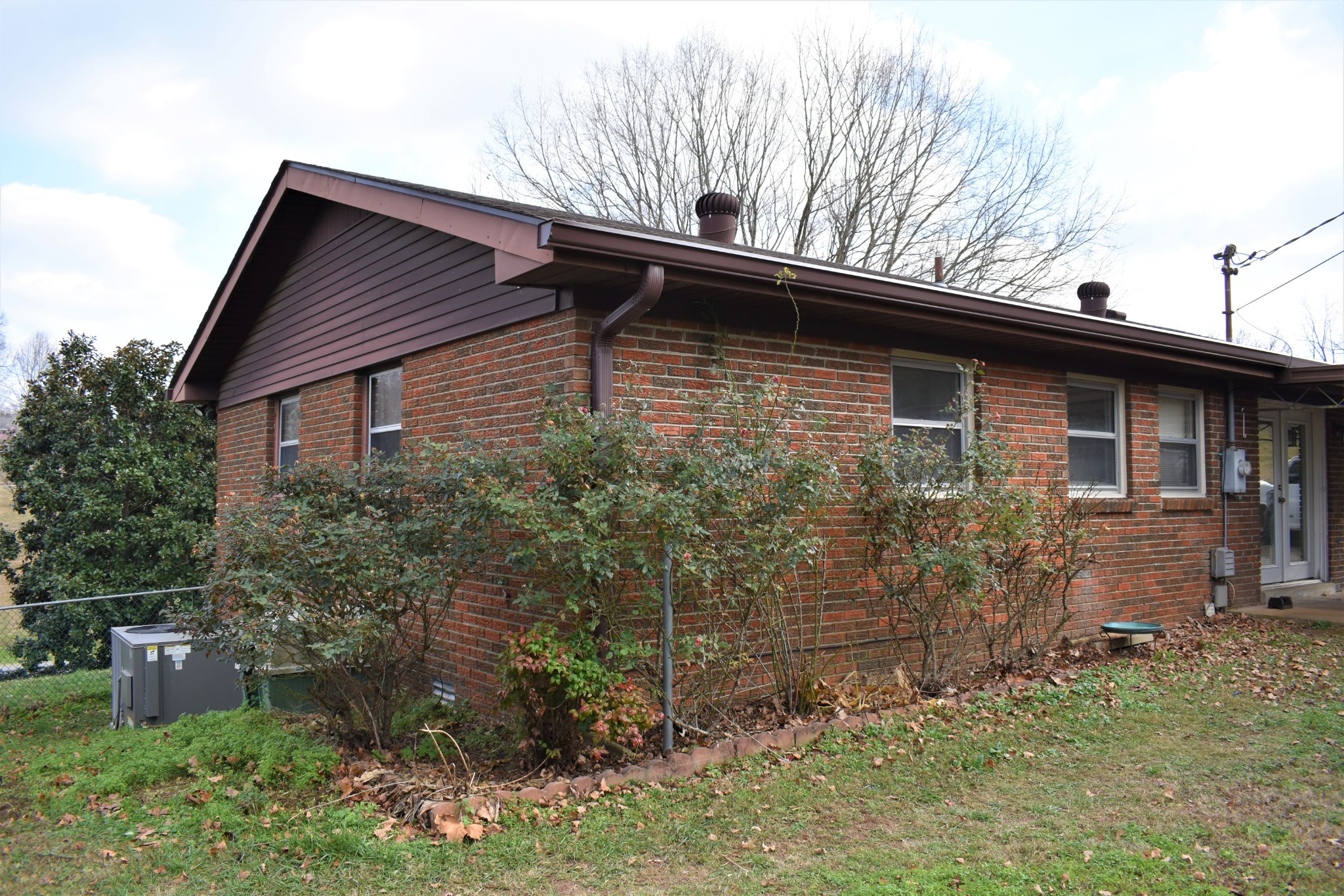 1109 Ridgecrest Drive Dickson, TN 37055 - Photo 5 of 28 Gallery Image 5