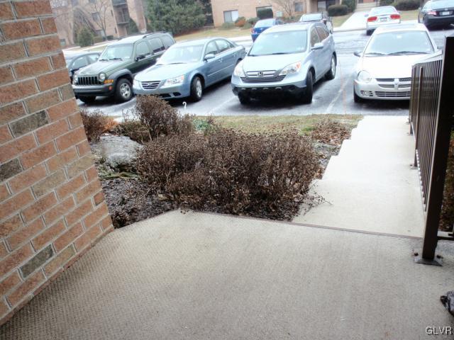 895 Cold Spring Road, Unit 4 Allentown, PA 18103 - Photo 3 of 16 Gallery Image 3