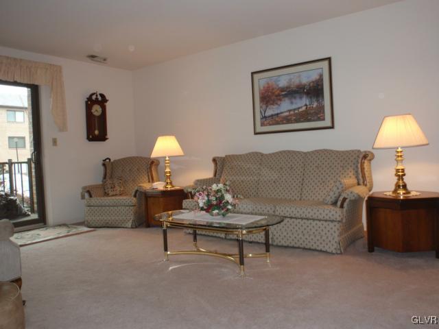 895 Cold Spring Road, Unit 4 Allentown, PA 18103 - Photo 4 of 16 Gallery Image 4