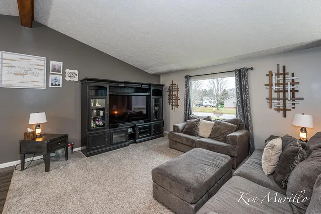 $347,000 | 11384 Prairie Avenue, Allendale, MI 49401