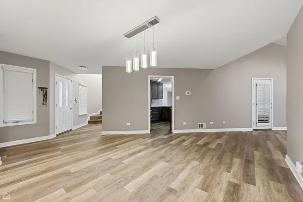 $299,900 | 3604 Robert Court, Hazel Crest, IL 60429