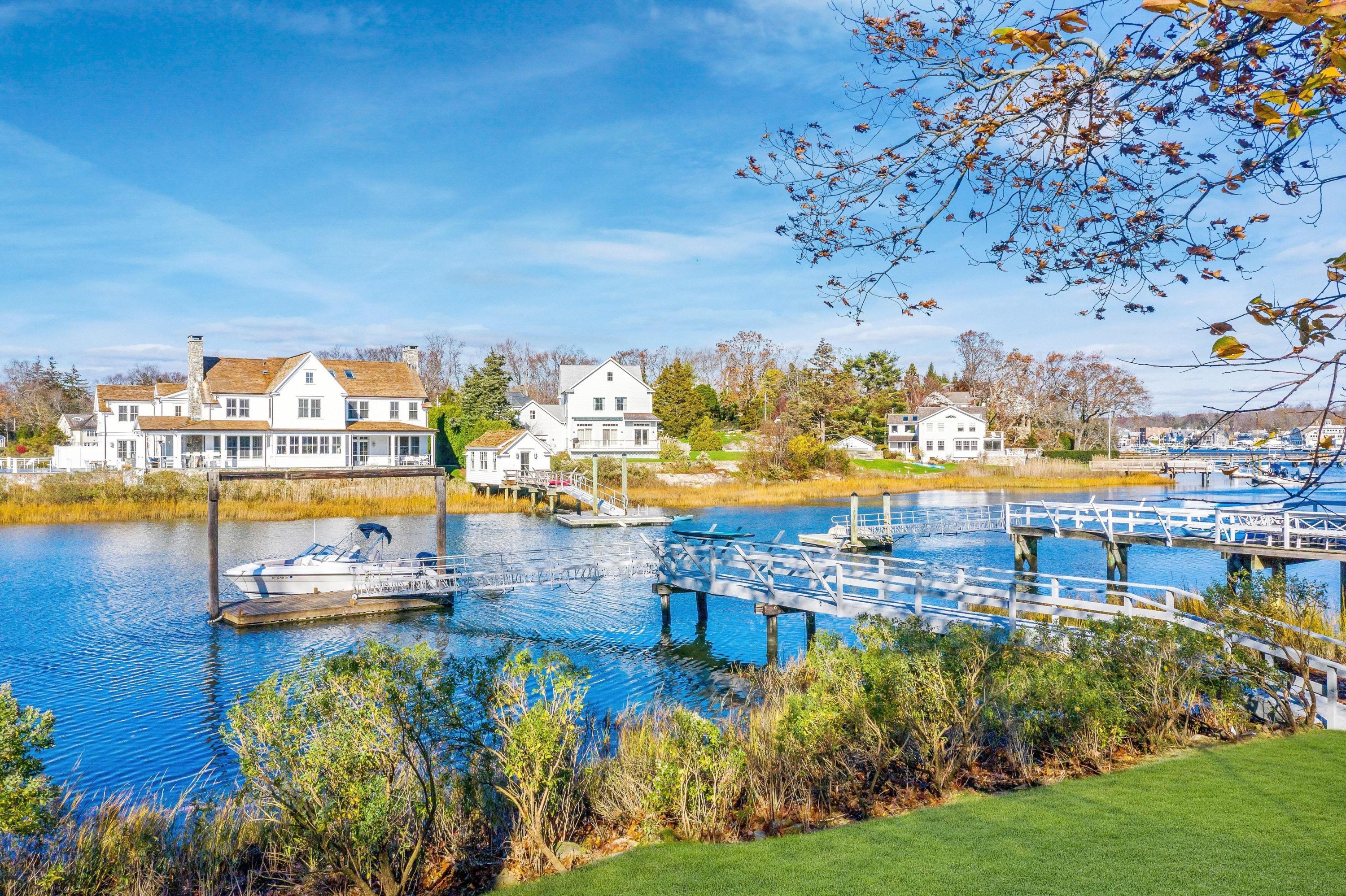 5 N Road Darien, CT 06820 - Photo 7 of 38 a view of a swimming pool with an ocean view