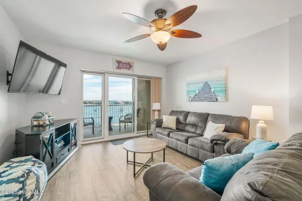 $875,000 | 100 Olde Towne Yacht Club Drive, Unit 411 A18, Beaufort, NC 28516