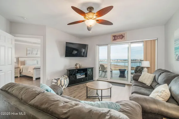 $875,000 | 100 Olde Towne Yacht Club Drive, Unit 411 A18, Beaufort, NC 28516