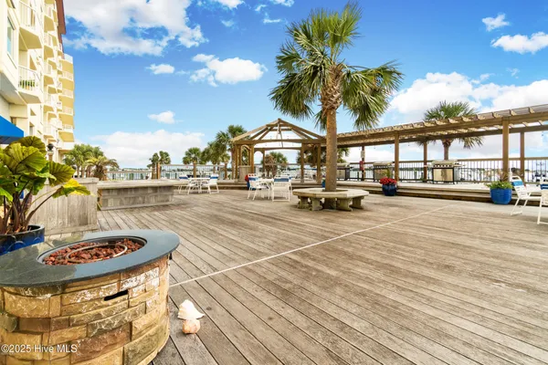 $875,000 | 100 Olde Towne Yacht Club Drive, Unit 411 A18, Beaufort, NC 28516