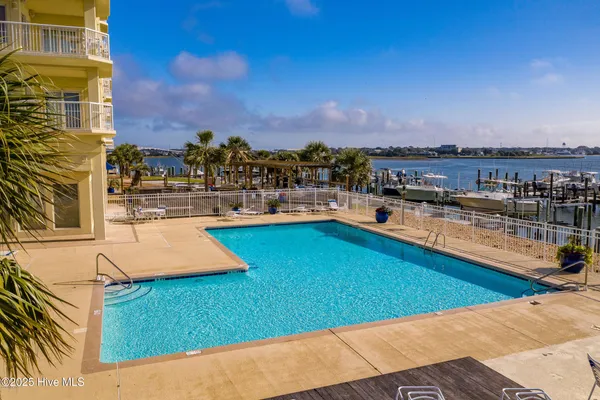 $875,000 | 100 Olde Towne Yacht Club Drive, Unit 411 A18, Beaufort, NC 28516