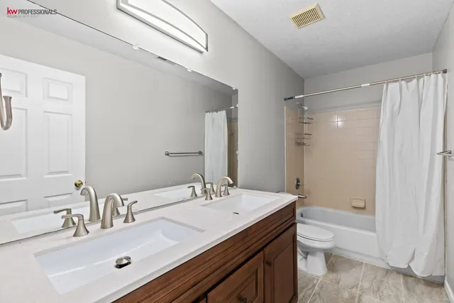 $179,000 | 23348 Redman Court, Trenton, MI 48183