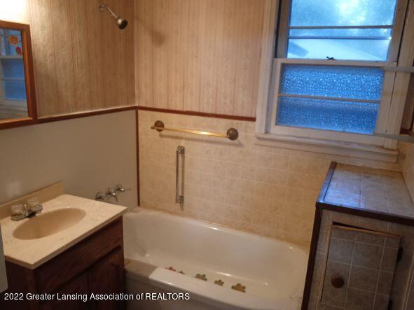 4600 Ballard Road Lansing, MI 48911 - Photo 3 of 16 IMG_20220921_102203