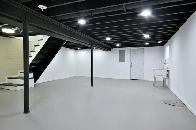 a view of empty room