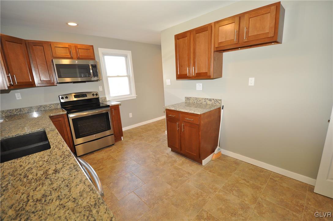 5291 Shimerville Road Emmaus, PA 18049 - Photo 3 of 31 Gallery Image 3