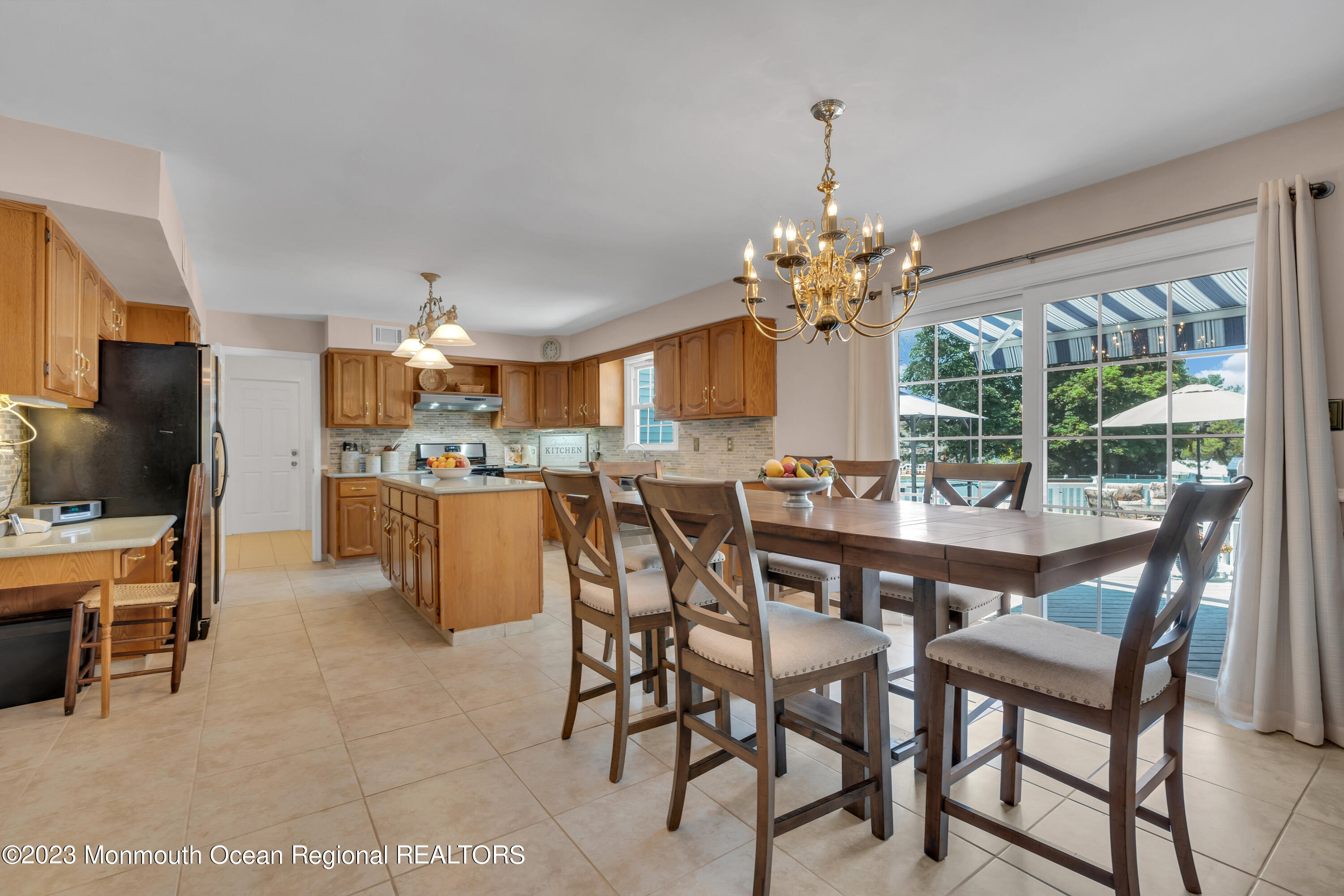 15 Old Scots Road Marlboro, NJ 07746 - Photo 14 of 59 Eat-In Kitchen