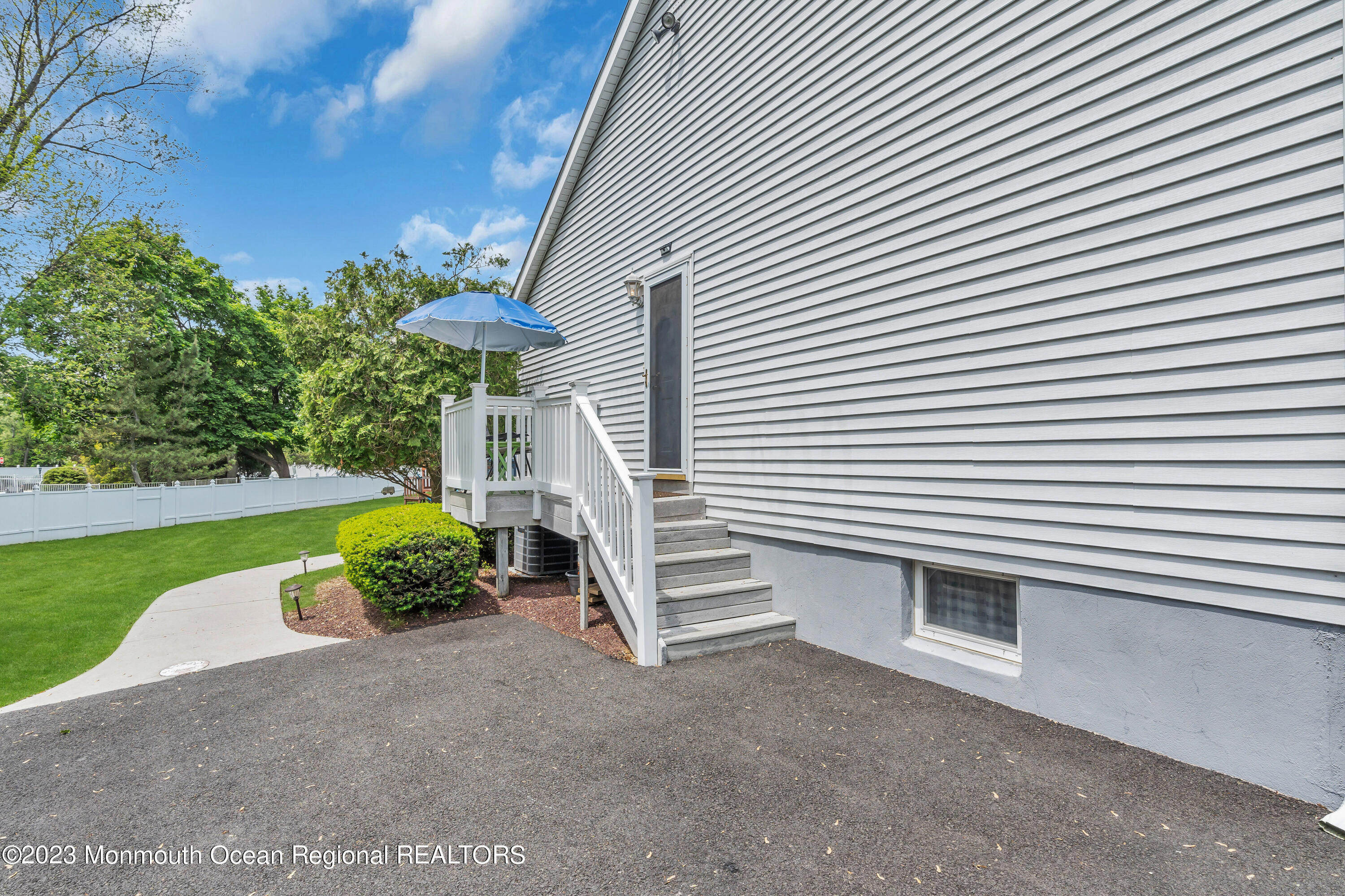 15 Old Scots Road Marlboro, NJ 07746 - Photo 34 of 59 In-Law Suite Entrance