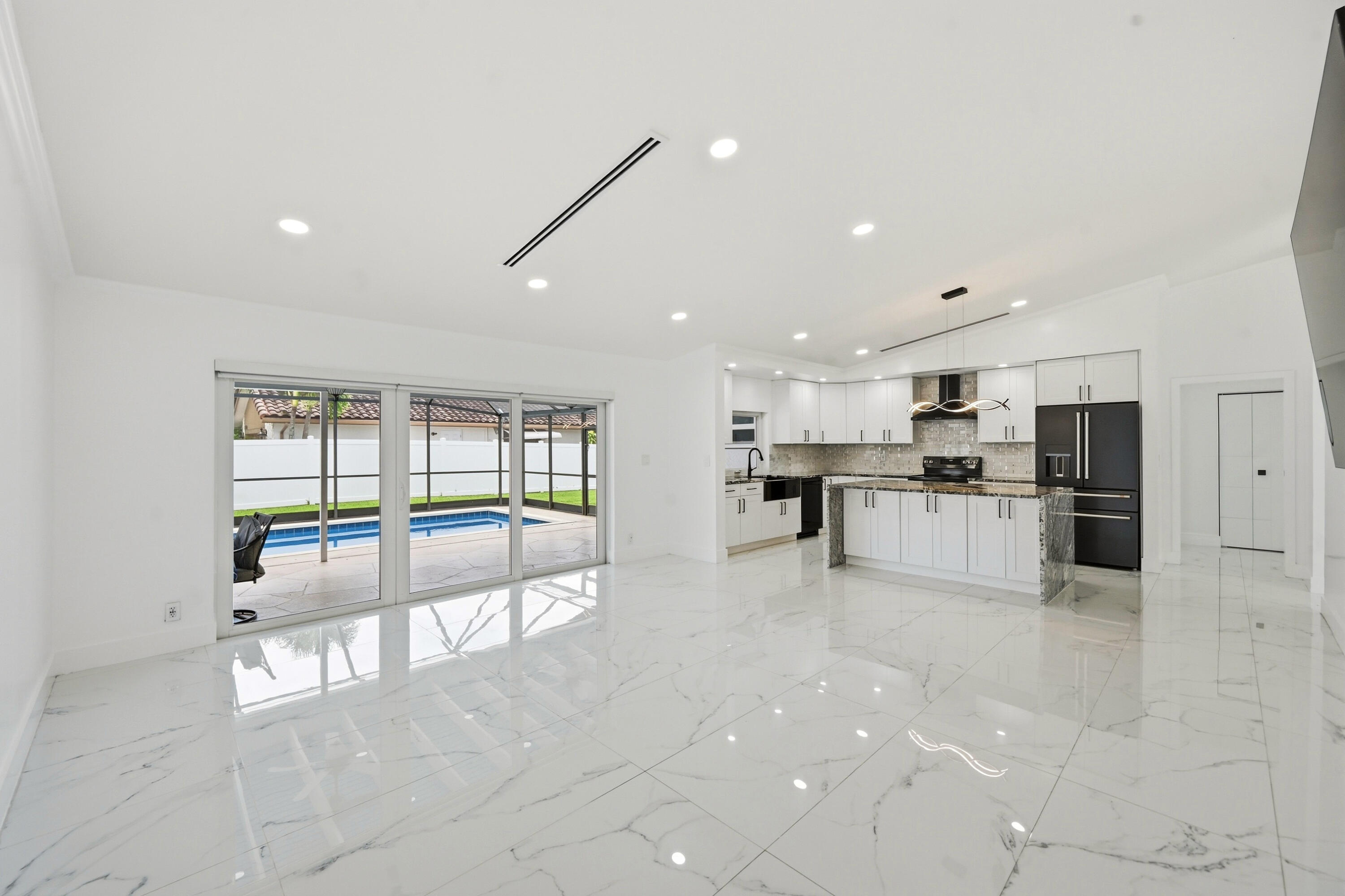 398 Northwest 22nd Avenue Boca Raton, FL 33486 - Photo 4 of 64 Family Room