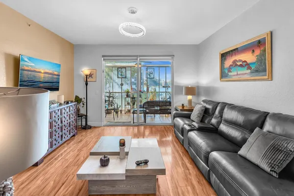 $264,997 | 7727 Southampton Terrace, Unit 202, Fort Lauderdale, FL 33321